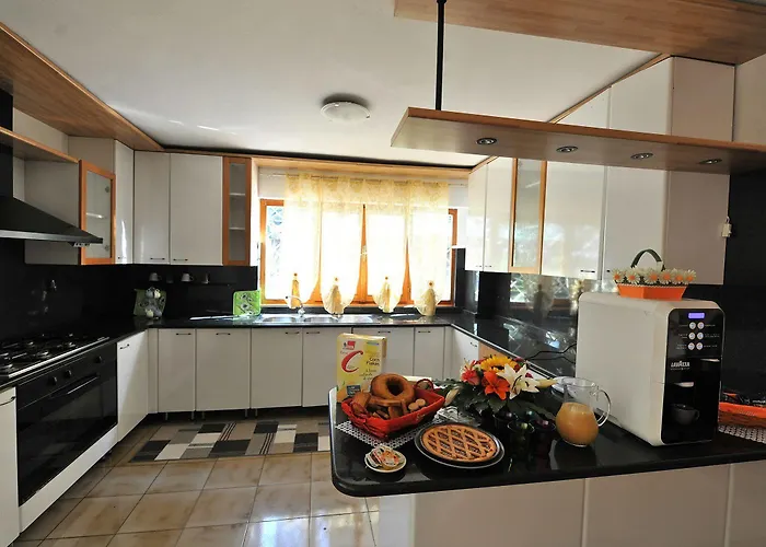 Acomodação com café da manhã  Domus Domiziana 2*